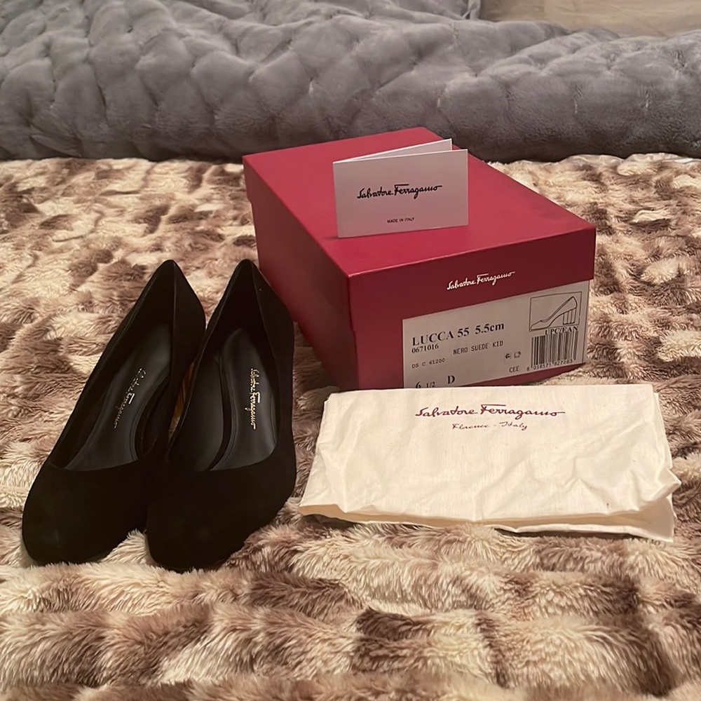 Salvatore Ferragamo black suede gold flower shape block heels pump